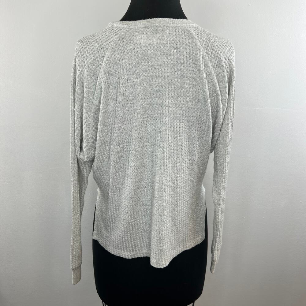 Velvet Graham & Spencer Gray Metallic V-Neck Long Sleeve Waffle Knit Top P XS - Picture 4 of 6